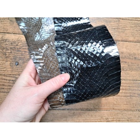 Lot de 2 peaux de cuir de serpent - C - Cuir en Stock