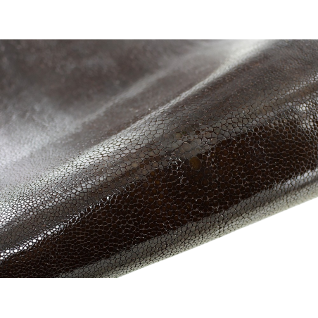 Peau de cuir de galuchat véritable poncé - Marron - Cuir en Stock