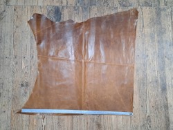 Demi-peau de cuir de vachette pullup ciré - Brun - C