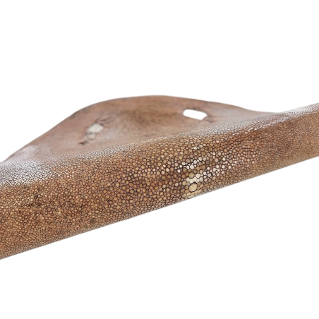 Peau de galuchat - perle centrale - cuir exotique - brun rosé - Cuir en Stock