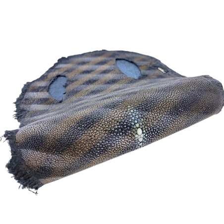 Peau de galuchat - perle centrale - cuir exotique - losange - Cuir en Stock