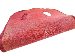 Peau de galuchat - perle centrale - cuir exotique - framboise - Cuir en Stock