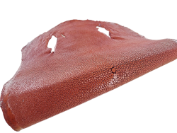 Peau de galuchat - perle centrale - cuir exotique - irisé pourpre  - Cuir en Stock