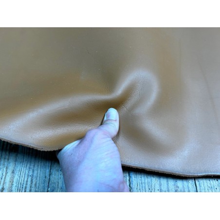 Croûte de cuir de vache tannage végétal cirée – CAMEL - Cuir en Stock