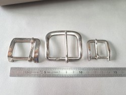 LOT de 3 boucles de ceinture - J - Nickelé - 25mm / 30mm / 40mm