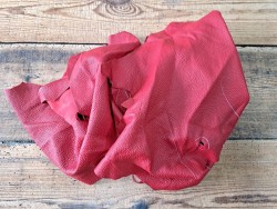 Chutes de morceaux de cuir de cerf - rouge - bijoux - accessoires - maroquinerie - Cuir en Stock