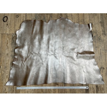 Croûte de cuir de vache tannage végétal cirée – ARGENT - Cuir en Stock