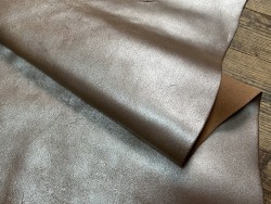 Croûte de cuir de vache tannage végétal cirée – ARGENT - Cuir en Stock