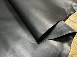 Croûte de cuir de vache tannage végétal cirée – NOIR - Cuir en Stock