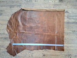 Demi-peau de cuir de vachette pullup ciré - Brun - A