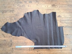 Demi-peau de cuir de taurillon - Marron glacé - Cuir en Stock