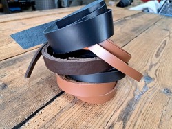 Lot de 5 bandes de cuir classique ou à effet - 2ème choix