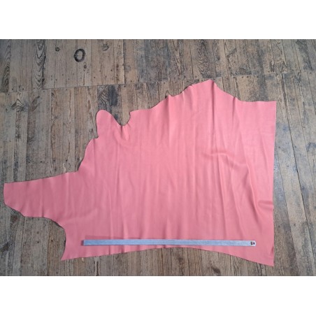 Demi-peau de cuir de taurillon pleine fleur vieux rose - Cuir en Stock