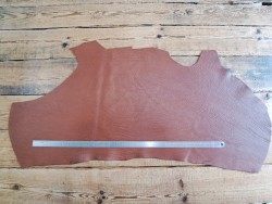 Morceau de collet de vache tannage semi végétal - Noisette