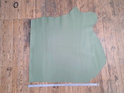 Demi-peau de cuir de veau ferme vert - Kaki - cuirenstock