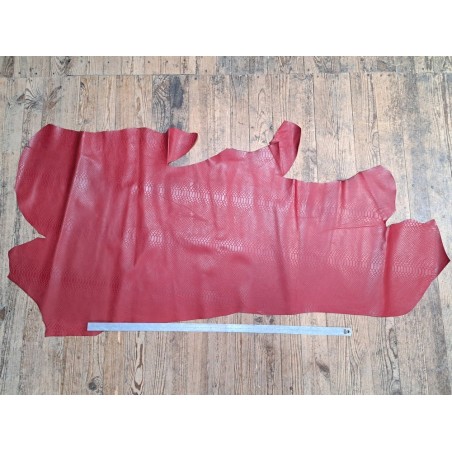 Demi peau de cuir de veau serpent - rouge - maroquinerie - Cuir en stock