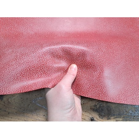 Morceau unique 82x59 - N°2 - Rouge brique - Cuir en Stock