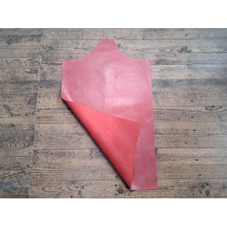 Morceau unique 82x59 - N°2 - Rouge brique - Cuir en Stock