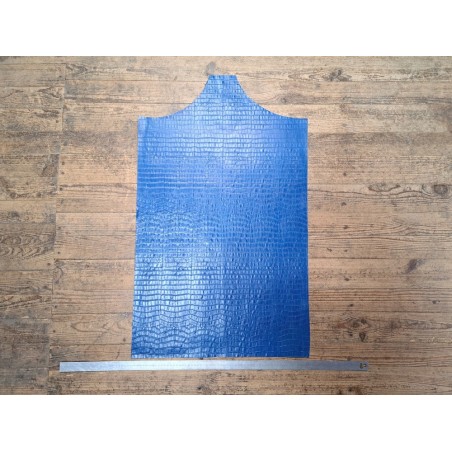 morceau rectangulaire 82x52 cm - crocodile - bleu royal - cuir en stock