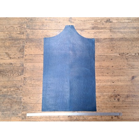 morceau rectangulaire 82x52 cm - lézard - bleu jeans - cuir en stock