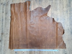 Demi-peau de cuir de vachette pullup ciré - Brun - C