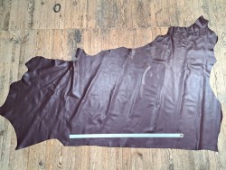 Bande de cuir de veau lisse - bordeaux - maroquinerie - Cuir en stock