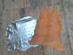 Lot de 2 peaux uniques - Cuir de chèvre de mouton -D-