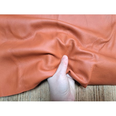 Peau de cuir de vache - ameublement - brique - Cuir en Stock