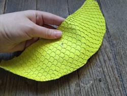 Peau de cuir de poisson tilapia - Jaune mat - Cuir en Stock