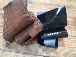 2 peaux de cuir de serpent - A - Cuir en Stock