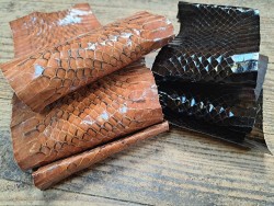 2 peaux de cuir de serpent - D - Cuir en Stock
