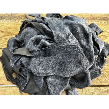 Chutes de cuir d'agneau lainé gris ardoise - Cuir en Stock