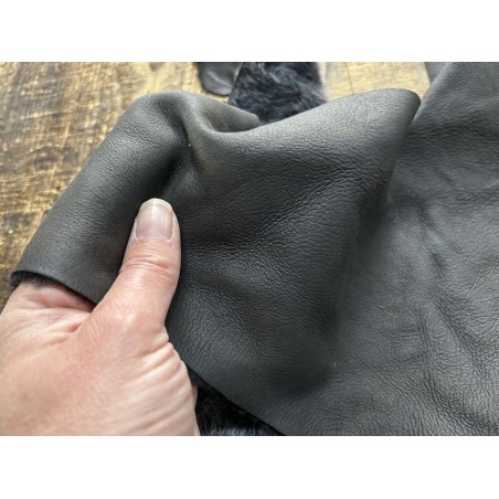 Chutes de cuir d'agneau lainé gris ardoise - Cuir en Stock