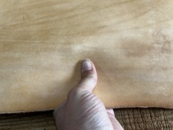 Collet de vache, cuir tannage végétal, choix écart N° B, Cuir en Stock