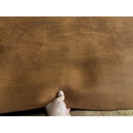 Croûte de cuir de vache tannage végétal cirée – NUT'S - Cuir en Stock