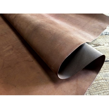 Croûte de cuir de vache tannage végétal cirée – NUT'S - Cuir en Stock