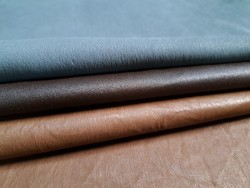 Lot de 3 peaux de cuir stretch - vêtements - divers - Cuir en Stock