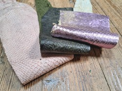 3 peaux uniques - Saumon - B - Cuir en Stock