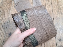 3 peaux uniques - Saumon - H - Cuir en Stock