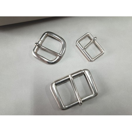 LOT de 3 boucles de ceinture - P - Bonne affaire