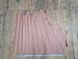 Morceau de cuir de taurillon  - Beige nude - Cuir en Stock