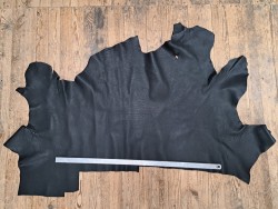 Grand morceau de cuir de taurillon  - Noir - Cuir en Stock