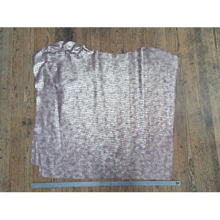 Peau de veau velours - parme - crocodile - maroquinerie - cuir en stock