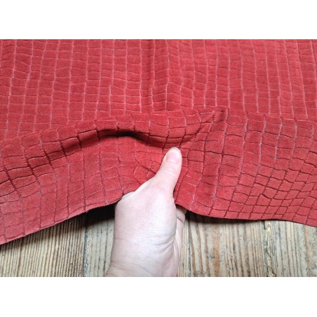 Peau de veau velours - rouge - crocodile - maroquinerie - Cuirenstock