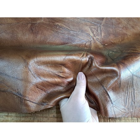 morceau rectangulaire 82x52 cm - froissé - bronze - Cuirenstock