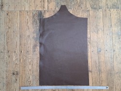 morceau rectangulaire 82x52 cm - marron - petits grains - cuir en stock
