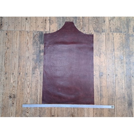morceau rectangulaire 82x52 cm - bordeaux - lézard - cuir en stock