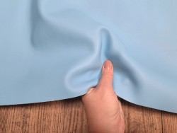 Peau de cuir de veau swift lisse - bleu ciel - maroquinerie - Cuirenstock