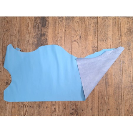 Peau de cuir de veau swift lisse - bleu ciel - maroquinerie - cuir en stock