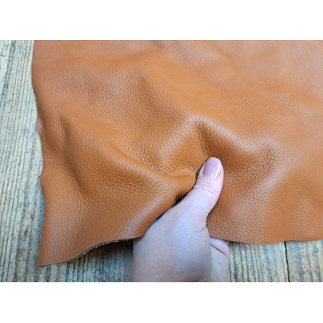 Demi-peau de cuir de veau - camel - maroquinerie - ameublement - cuirenstock
